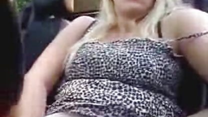 Brunett suger från amatör porr svensk 1 person och blir knullad av cancer