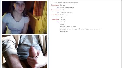 Flickor smekar försiktigt mössorna och stönar från amatör svensk sex surret