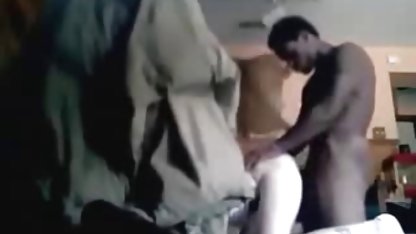 Smal cutie knullar ganska bra och överraskar den unge amatör svensk porr mannen