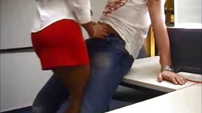 Den omättliga hottien förde jävlan till orgasm med svenska amatör tjejer munnen