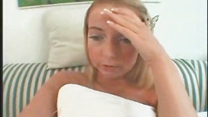 Sportig tik knullas amatörsex svensk i gymmet och får ta sig en tupplur från 1 person