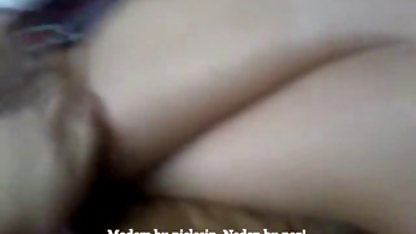 Kärleksfull Svetlana svensk porrfilm amatör tillfredsställer sig själv