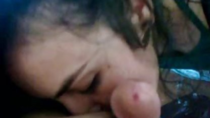 Killen steker unga Valentina i amatörsex gratis olika poser