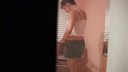 Busty brunett i strumpor fick en kraftfull kuk i anus amatör svensk sex