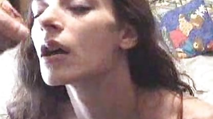 Blond handjob som strök rakad fitta svensk amator porr