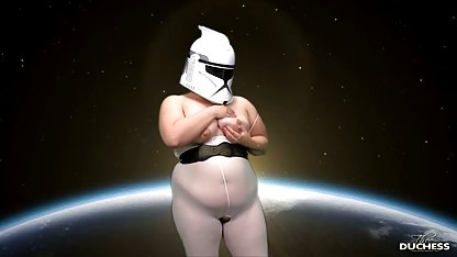 Ensam skönhet behagar svensk sex amatör hennes fitta