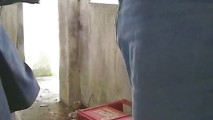 Mogen jock satte in en rejäl kuk i en bystig molodushka amatörsex gratis i session