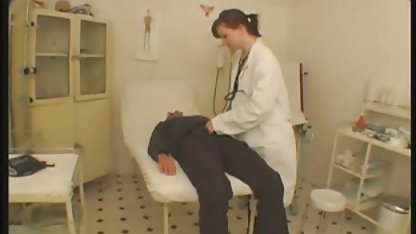 Sexig dolly onanerar fitta på gården kåta svenska amatörer