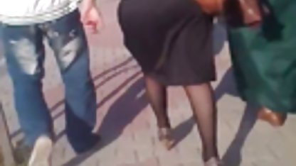 Jessica är varm i vardagsrummet svensk amatör por med en man