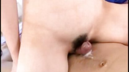Tight svenska amatör sexfilmer cap glädjad med den nya strapon