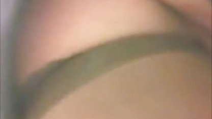 Kvinna i underkläder svenska amatörporrbilder och glasögon sväljer älskarens upprätta penis