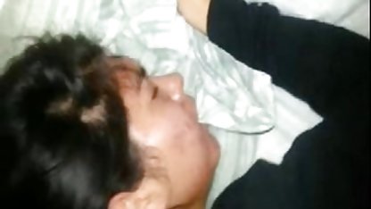 Vacker svart svensk gratis amatör porr kvinna behagar en kille när hon vet hur