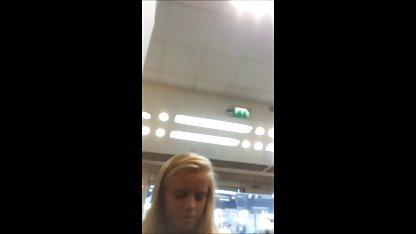 Sexiga Tina längtar passionerat amatör porrfilm med sin älskare