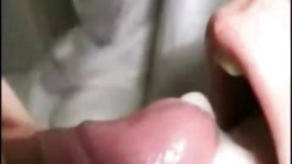 Flickor visar sin avsugning svensk porrfilm amatör på band