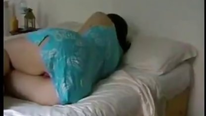 Kortfilm med en amatör sexfilm naken tjej på en skoter