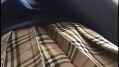 Jessica stönar från en stor dildo i en snäv fitta svenskamatörsex